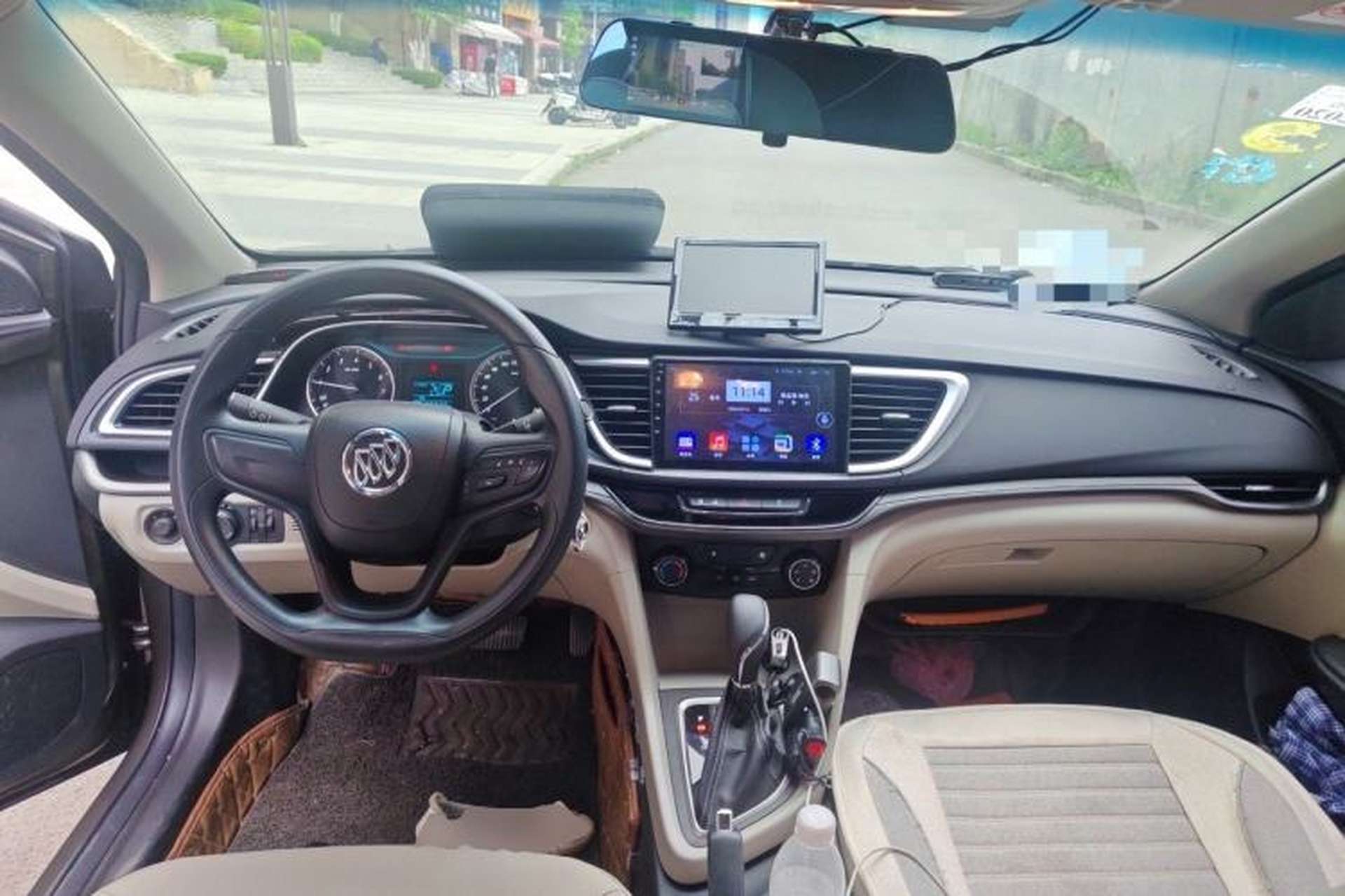 Used Buick GT 2015 15N Automatic Entry-Level Trim Center Console