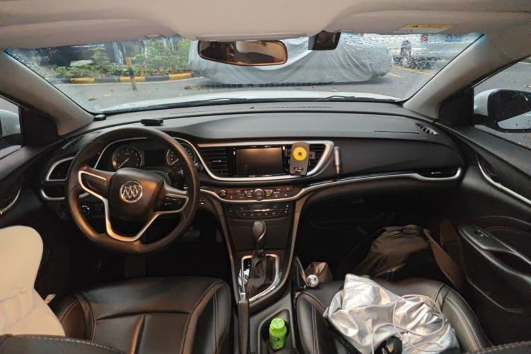 Used Buick GT 2015 15N Automatic Deluxe Edition Center Console