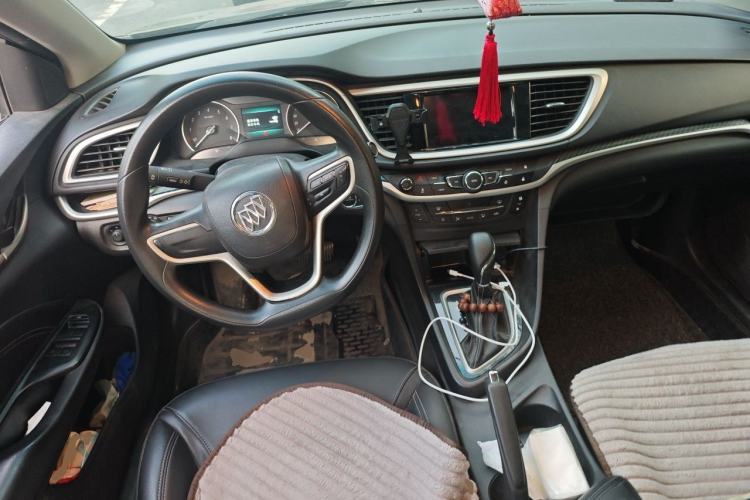 Used Buick GT 2015 15N Automatic Deluxe Edition Center Console