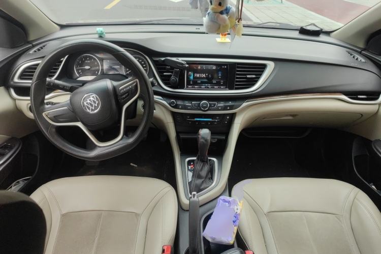 Used Buick GT 2015 15N Automatic Deluxe Edition Center Console