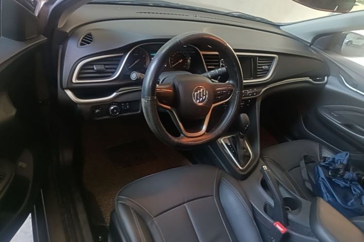Used Buick GT 2015 15N Automatic Deluxe Edition Center Console