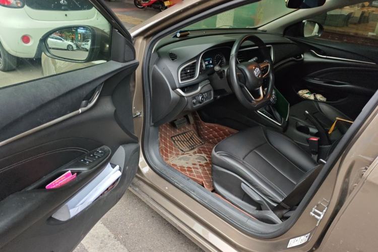 Used Buick GT 2015 15N Automatic Deluxe Edition Driver Seat