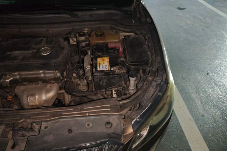 Used Buick GT 2015 15N Automatic Entry-Level Trim Engine Bay Left