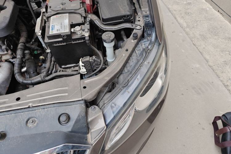 Used Buick GT 2015 15N Automatic Deluxe Edition Engine Bay Left