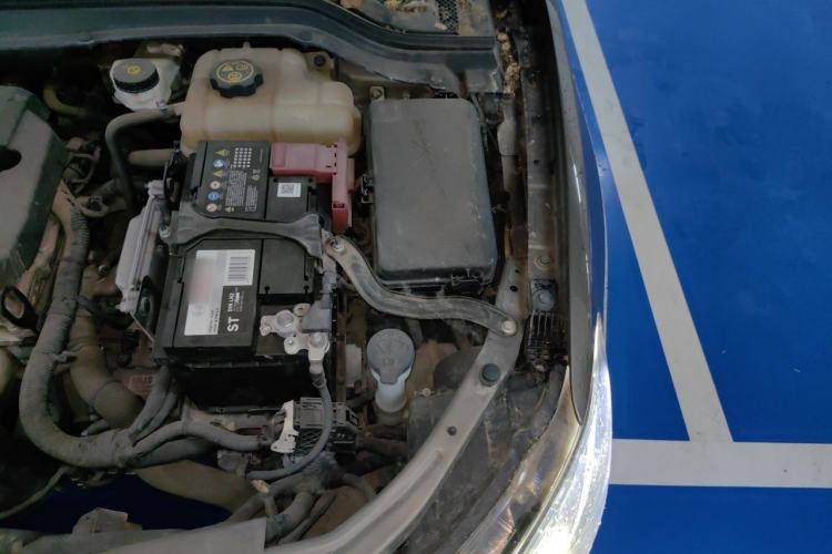 Used Buick GT 2015 15N Automatic Elite Version Engine Bay Left