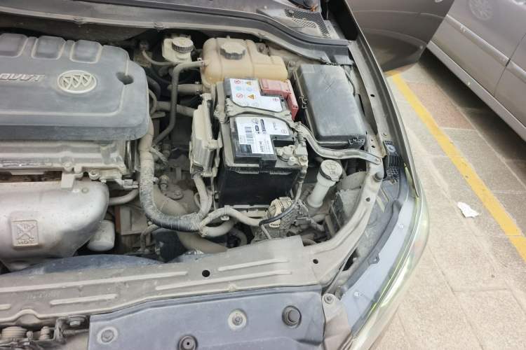 Used Buick GT 2015 15N Automatic Elite Version Engine Bay Left