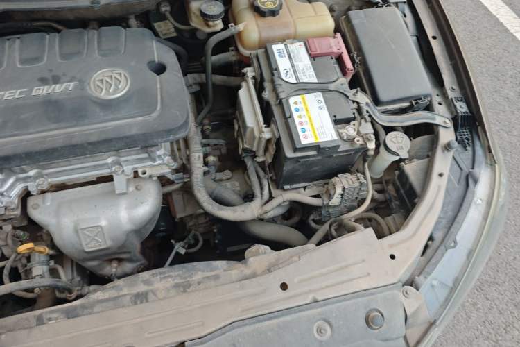 Used Buick GT 2015 15N Automatic Deluxe Edition Engine Bay Left