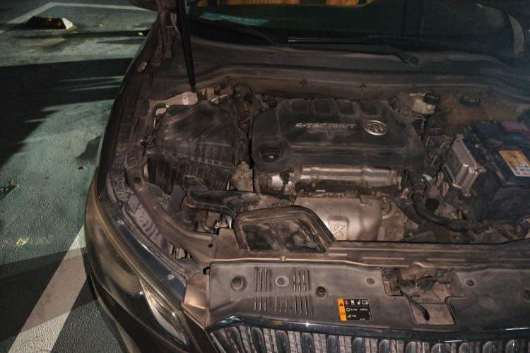 Used Buick GT 2015 15N Automatic Entry-Level Trim Engine Bay Right