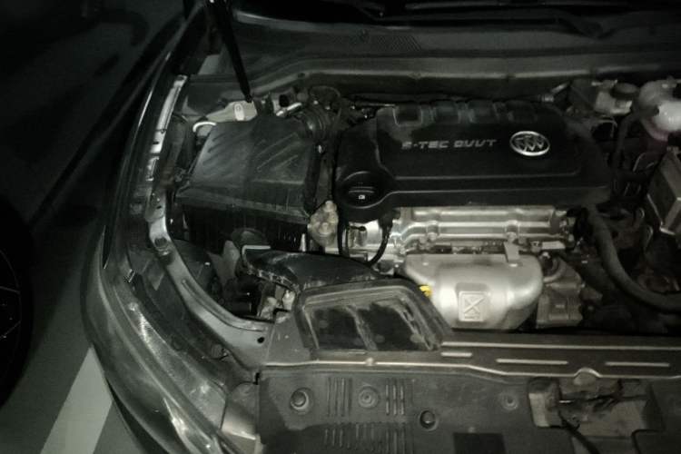 Used Buick GT 2015 15N Automatic Elite Version Engine Bay Right