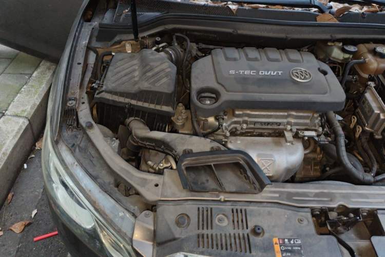 Used Buick GT 2015 15N Automatic Elite Version Engine Bay Right