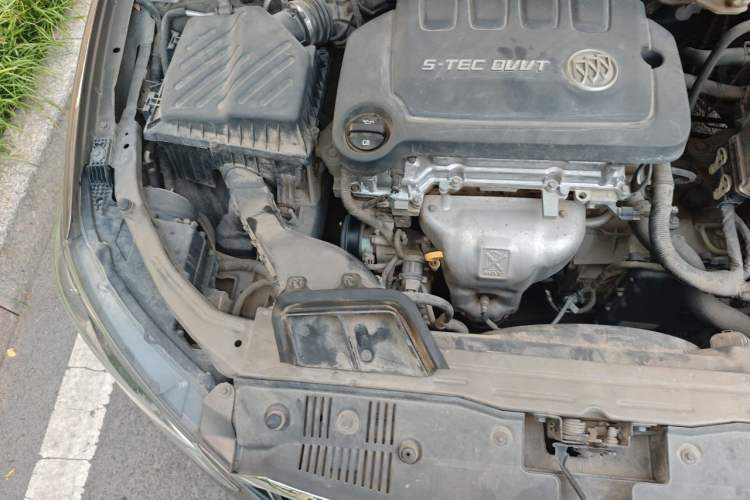 Used Buick GT 2015 15N Automatic Deluxe Edition Engine Bay Right