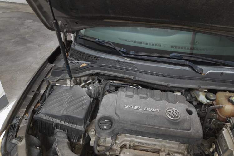 Used Buick GT 2015 15N Automatic Entry-Level Trim Engine Bay Right