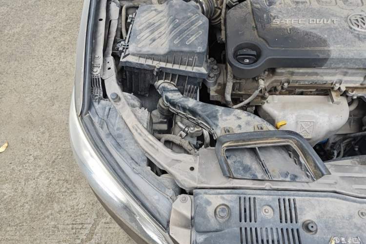 Used Buick GT 2015 15N Automatic Entry-Level Trim Engine Bay Right