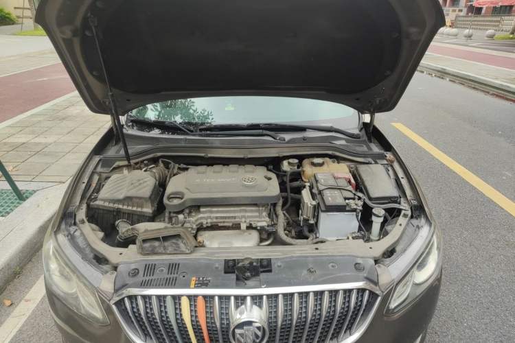 Used Buick GT 2015 15N Automatic Deluxe Edition Engine Bay