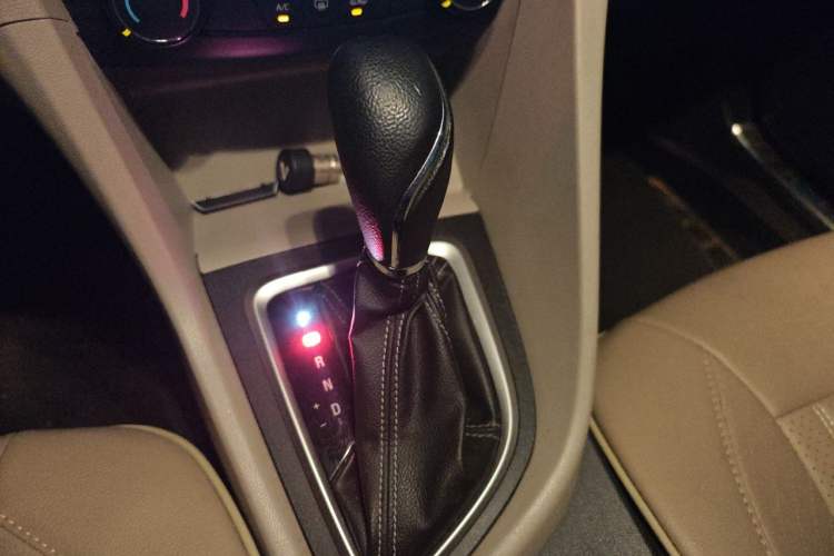 Used Buick GT 2015 15N Automatic Entry-Level Trim Gear Lever