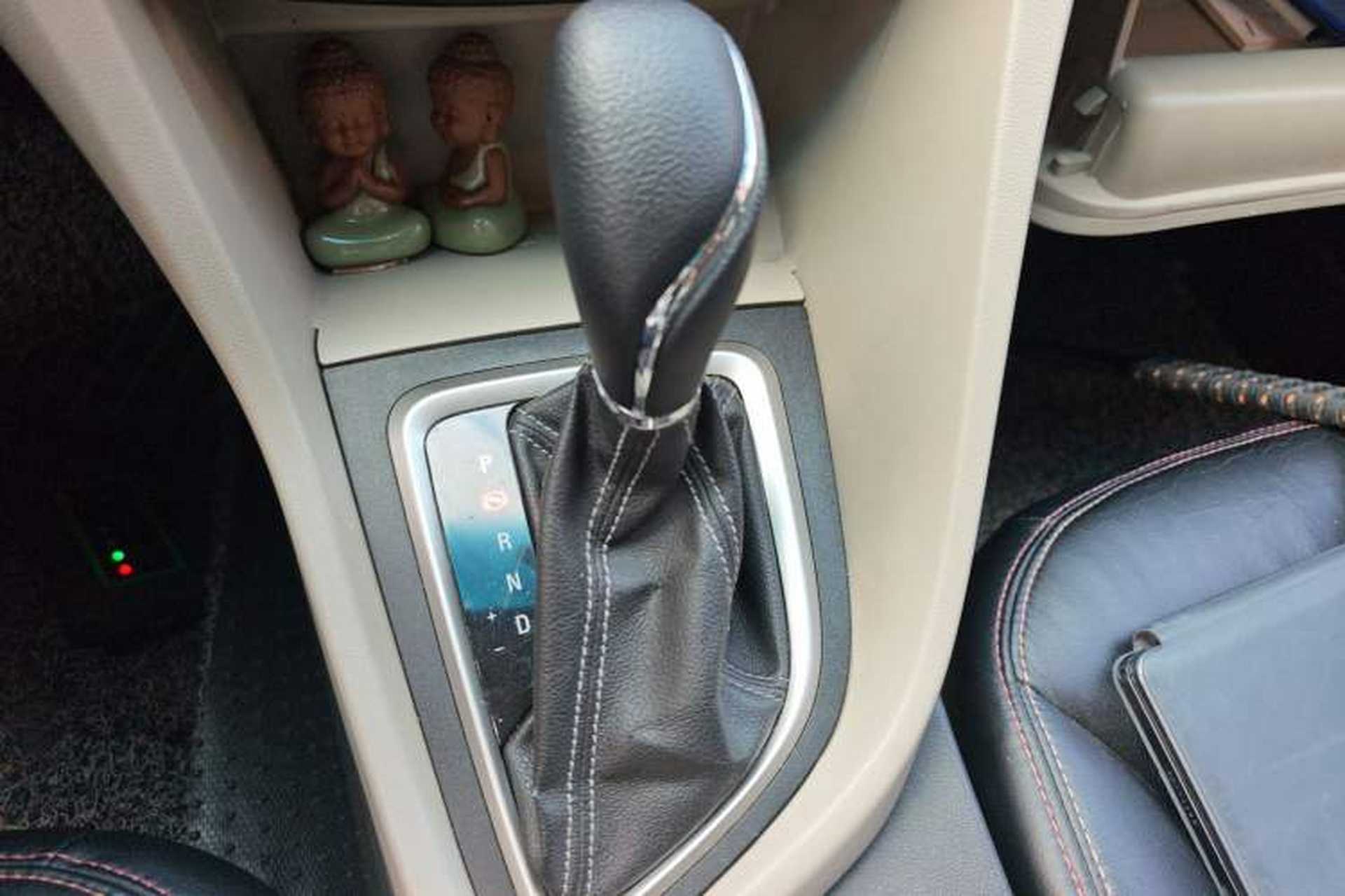Used Buick GT 2015 15N Automatic Elite Version Gear Lever