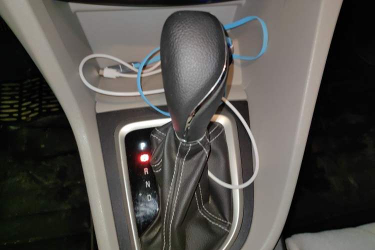 Used Buick GT 2015 15N Automatic Elite Version Gear Lever
