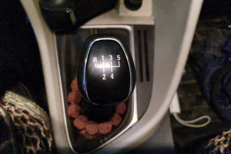 Used Buick GT 2015 15N Manual Elite Edition Gear Lever