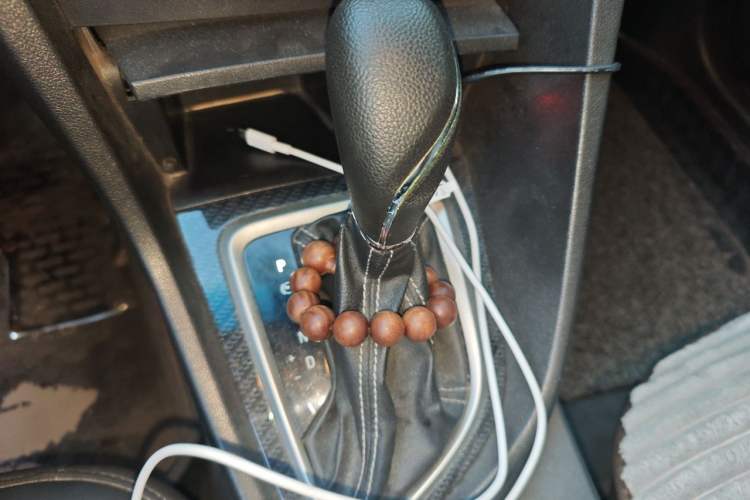 Used Buick GT 2015 15N Automatic Deluxe Edition Gear Lever