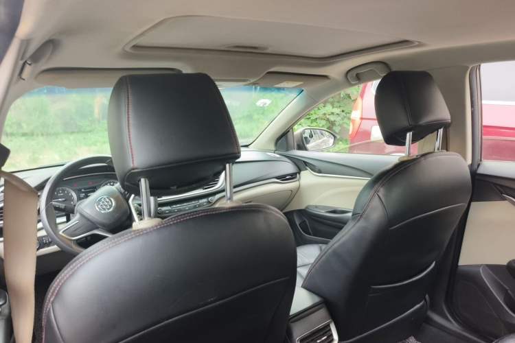 Used Buick GT 2015 15N Automatic Elite Version Headliner
