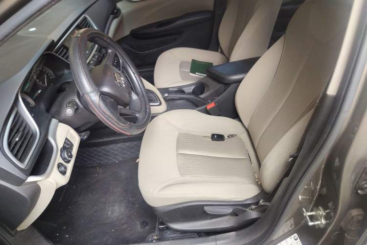 Used Buick GT 2015 15N Automatic Elite Version Left Front Seat