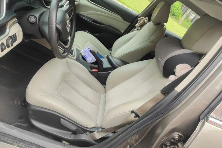 Used Buick GT 2015 15N Automatic Deluxe Edition Left Front Seat