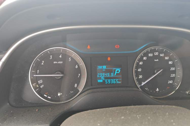 Used Buick GT 2015 15N Automatic Entry-Level Trim Odometer Close Up