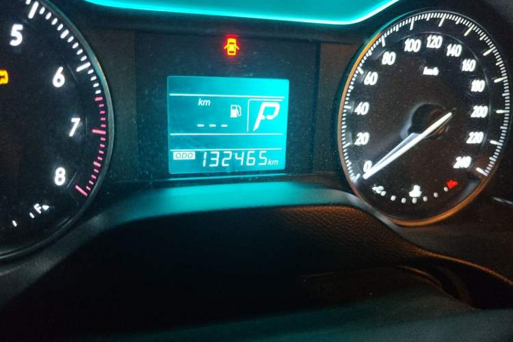 Used Buick GT 2015 15N Automatic Entry-Level Trim Odometer Close Up