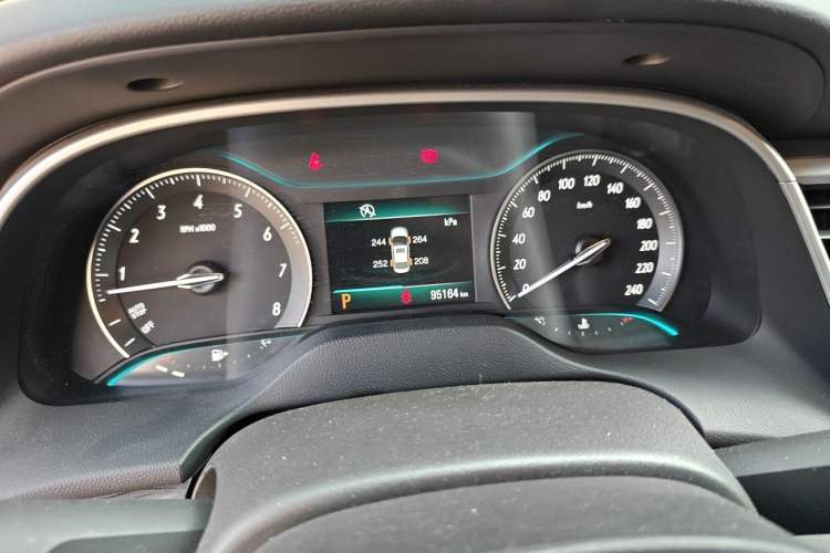 Used Buick GT 2015 15N Automatic Elite Version Odometer Close Up