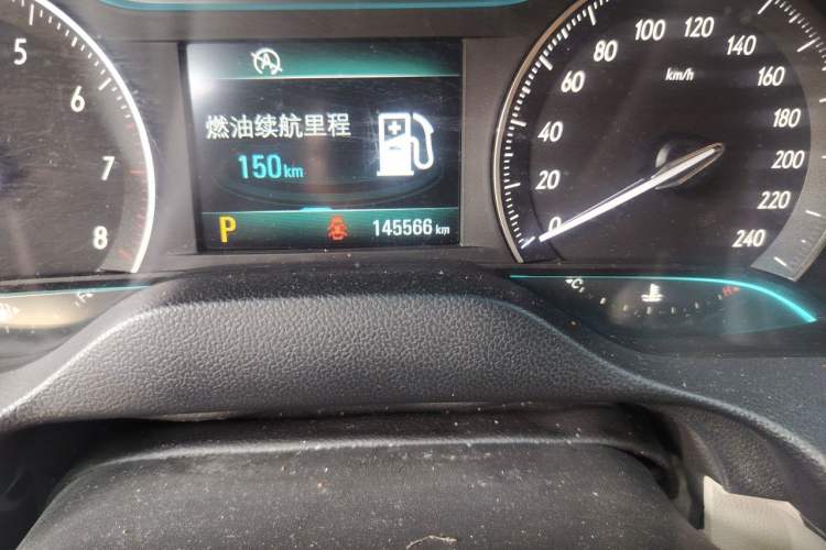Used Buick GT 2015 15N Automatic Elite Version Odometer Close Up