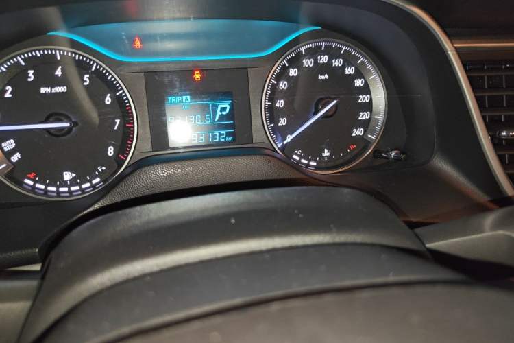 Used Buick GT 2015 15N Automatic Entry-Level Trim Odometer Close Up