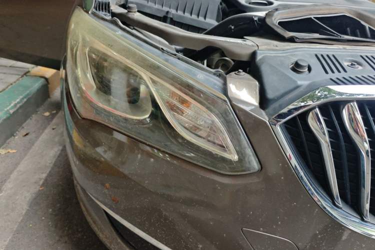 Used Buick GT 2015 15N Automatic Deluxe Edition Right Front Headlight