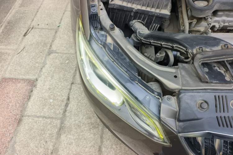 Used Buick GT 2015 15N Automatic Elite Version Right Front Headlight