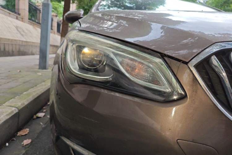 Used Buick GT 2015 15N Automatic Elite Version Right Front Headlight