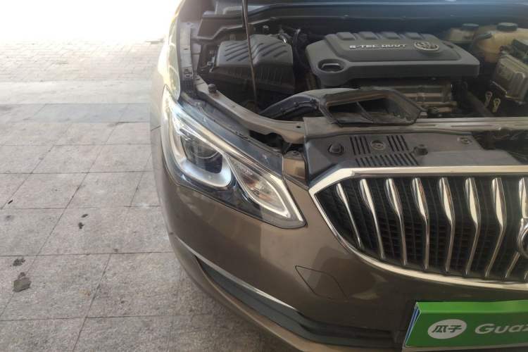 Used Buick GT 2015 15N Automatic Elite Version Right Front Headlight