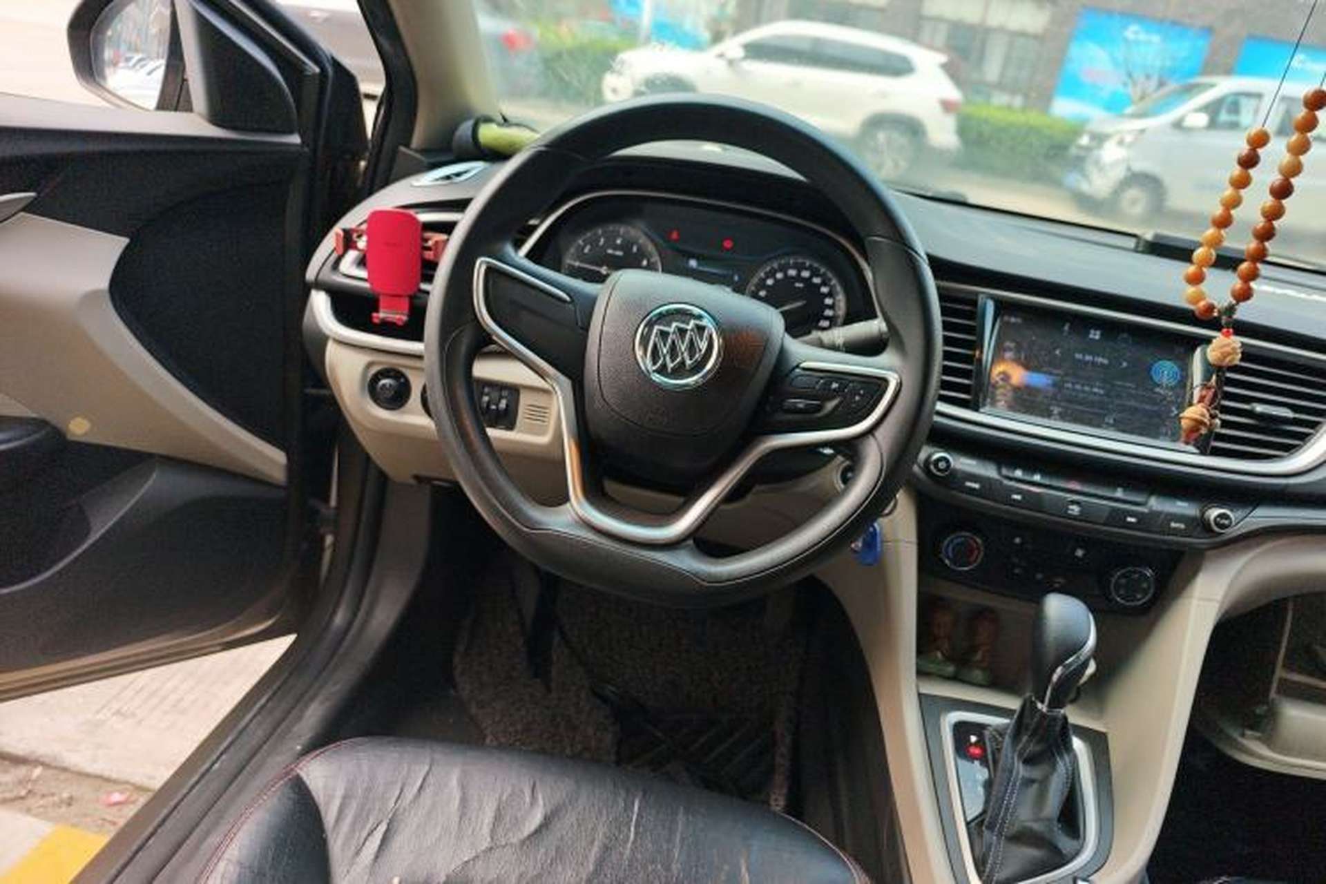 Used Buick GT 2015 15N Automatic Elite Version Steering Wheel