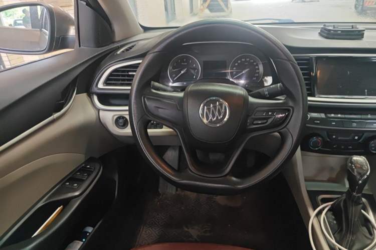 Used Buick GT 2015 15N Automatic Elite Version Steering Wheel