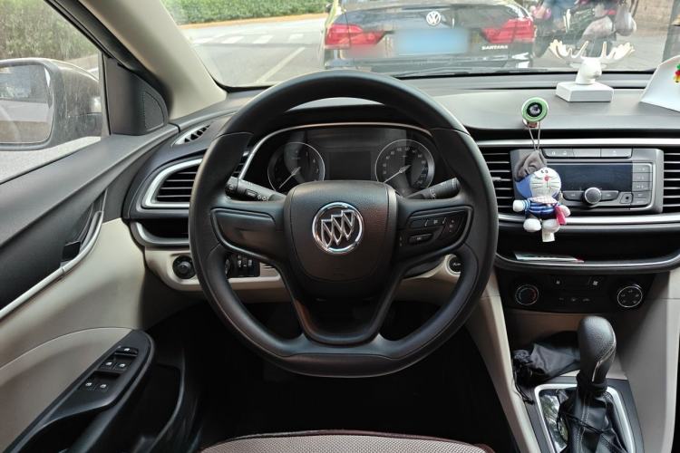 Used Buick GT 2015 15N Automatic Elite Version Steering Wheel