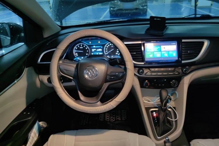 Used Buick GT 2015 15N Automatic Elite Version Steering Wheel