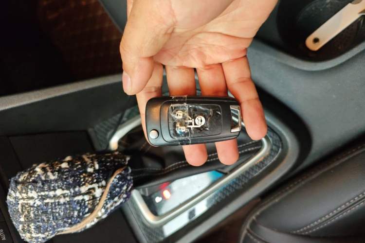 Used Buick GT 2015 15N Automatic Deluxe Edition Vehicle Key