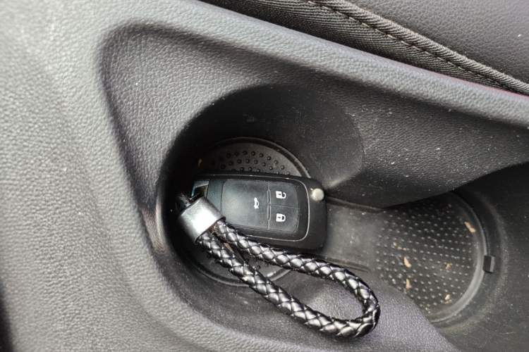 Used Buick GT 2015 15N Automatic Deluxe Edition Vehicle Key