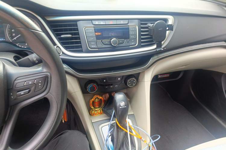 Used Buick GT 2015 15N Automatic Elite Version Audio And AC Panel