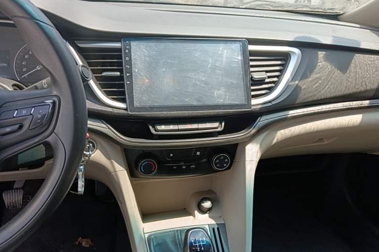 Used Buick GT 2015 15N Manual Elite Edition Audio And AC Panel