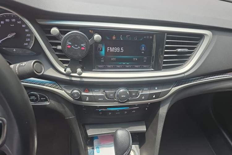 Used Buick GT 2015 15N Automatic Deluxe Edition Audio And AC Panel