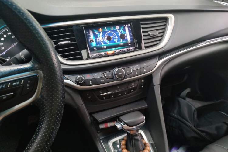 Used Buick GT 2015 15N Automatic Deluxe Edition Audio And AC Panel