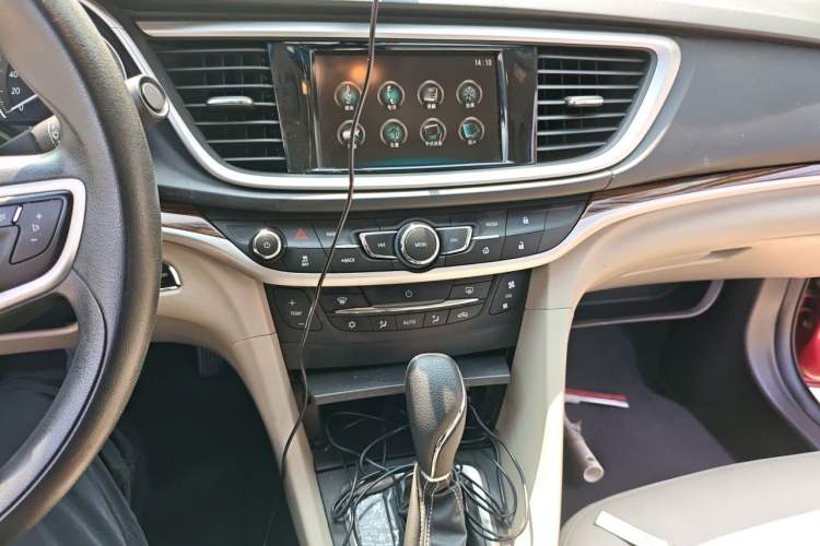 Used Buick GT 2015 15N Automatic Deluxe Edition Audio And AC Panel