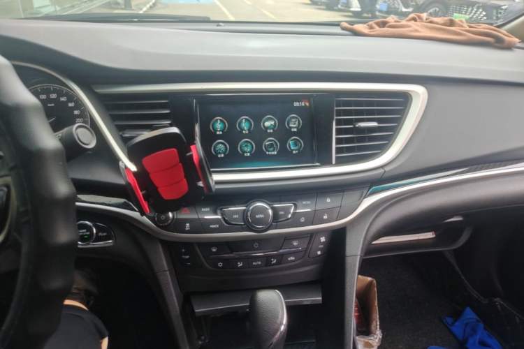 Used Buick GT 2015 15N Automatic Deluxe Edition Audio And AC Panel