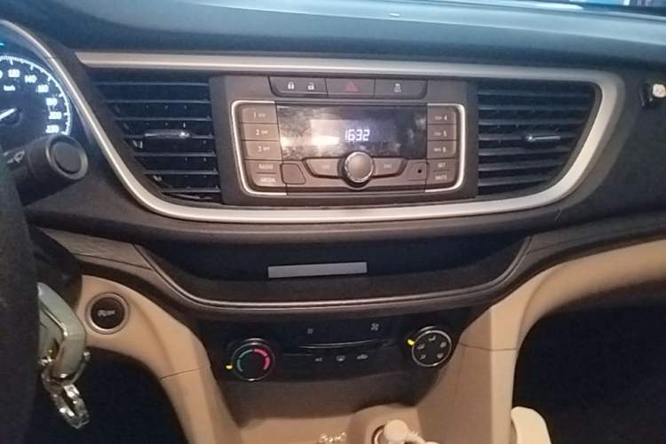 Used Buick GT 2015 15N Manual Elite Edition Audio And AC Panel