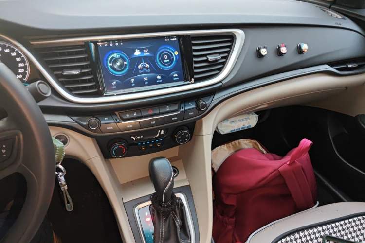 Used Buick GT 2015 15N Automatic Elite Version Audio And AC Panel