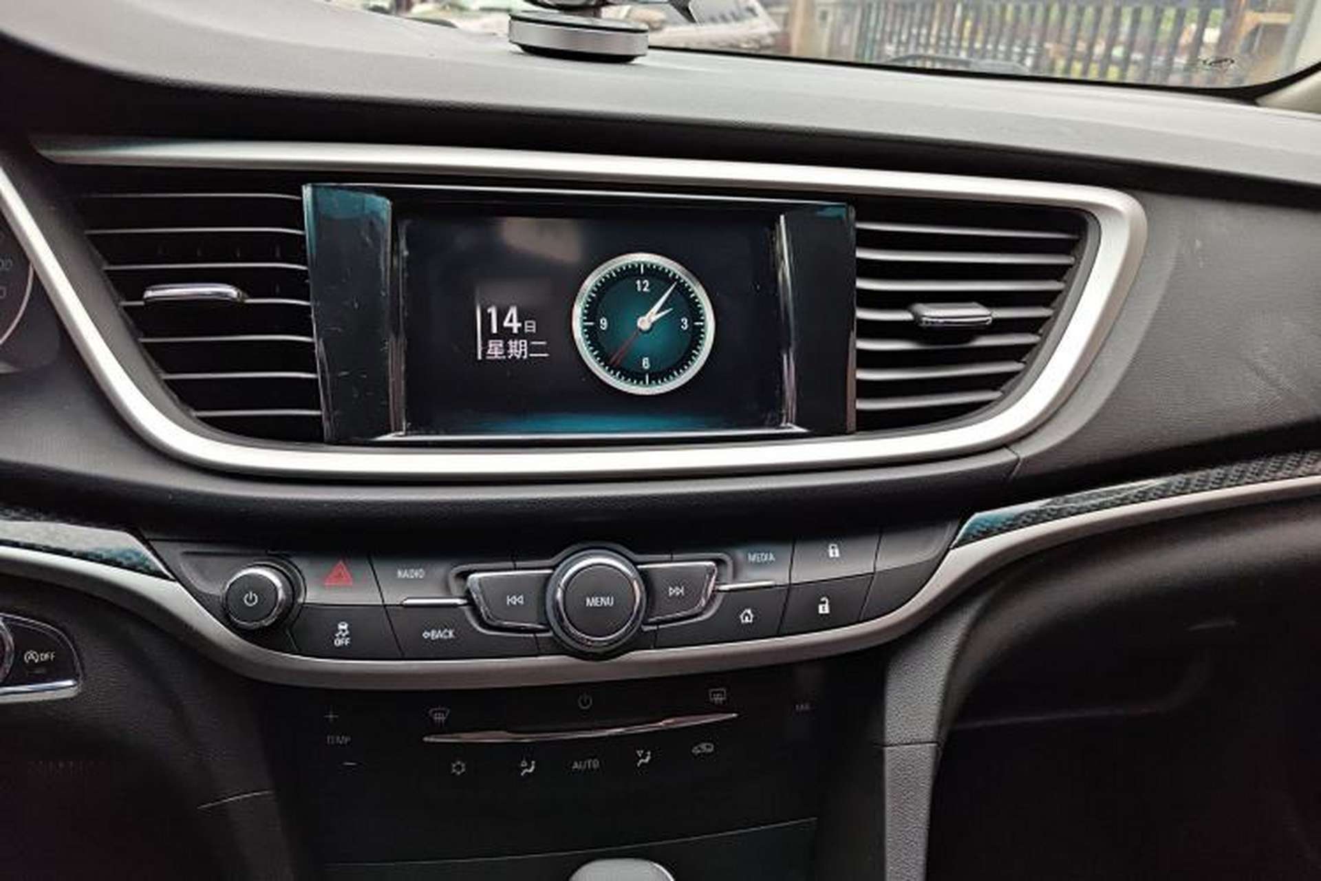 Used Buick GT 2015 15N Automatic Deluxe Edition Audio And AC Panel